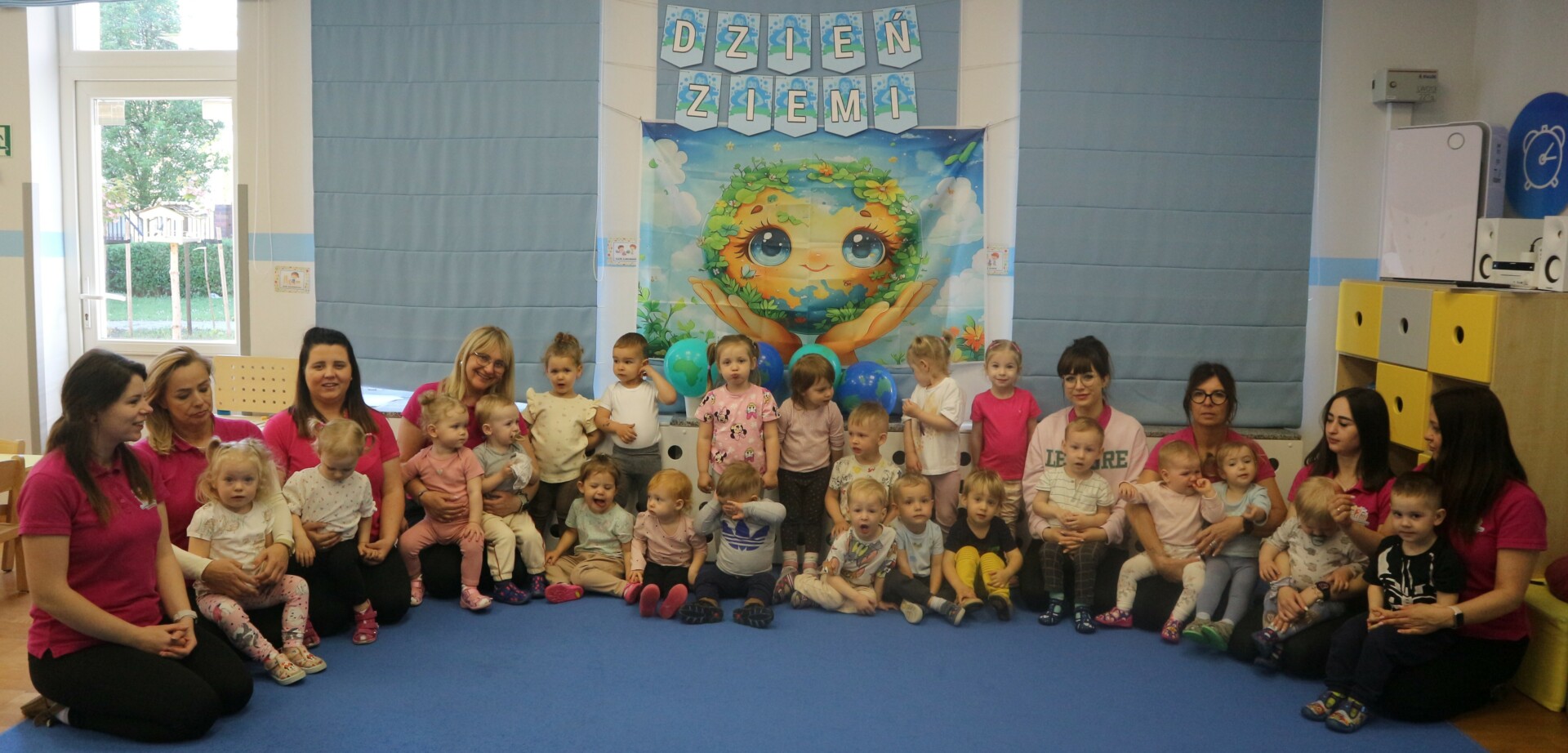 DZIEŃ ZIEMI I WPÓLNY SPACER OBU GRUP