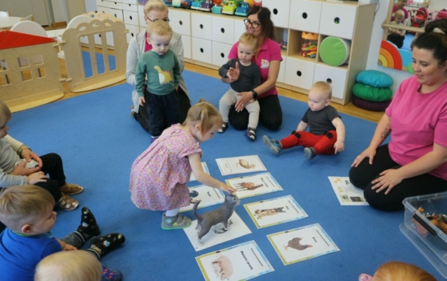 Wysłuchanie wiersza pt ,, W gospodarstwie ''