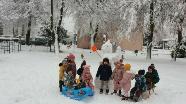 Zimowe zabawy na dworze