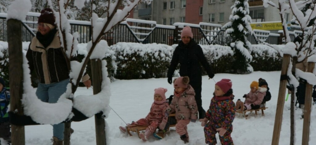 Zimowe zabawy na dworze