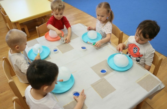 Malowanie kul lodowych