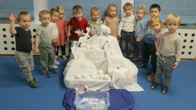 Poznajemy zwierzęta polarne oraz doświadczenie zimowa kra.