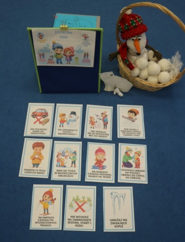 Wysłuchanie wiersza pt. "Bezpieczne ferie" oraz praca plastyczna zimowy bałwanek