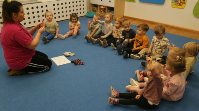 Praca plastyczna - rękawiczki