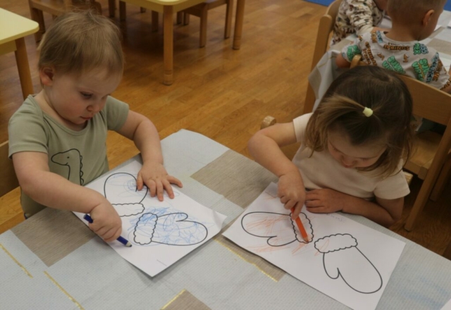 Praca plastyczna - rękawiczki