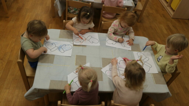 Praca plastyczna - rękawiczki