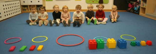 Budowanie z klocków - utrwalanie kolorów