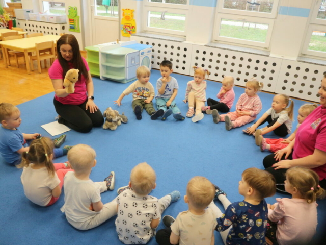 Wysłuchanie wiersza pt." Moje pluszaki"