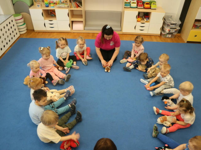 Wysłuchanie wiersza pt." Moje pluszaki"