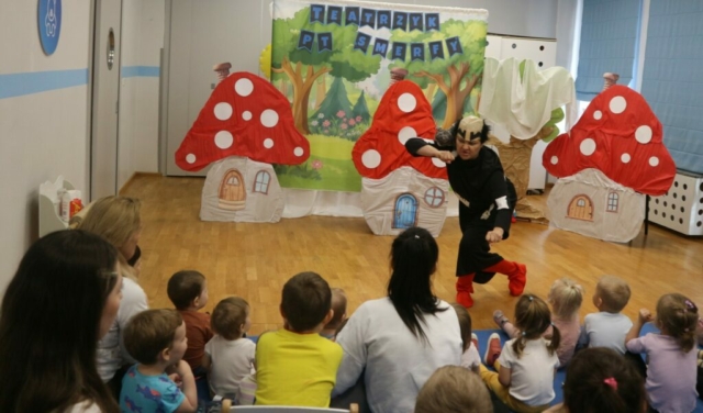 Teatrzyk pt. "Smerfy szukają wiosny"