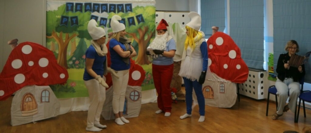 Teatrzyk pt. "Smerfy szukają wiosny"