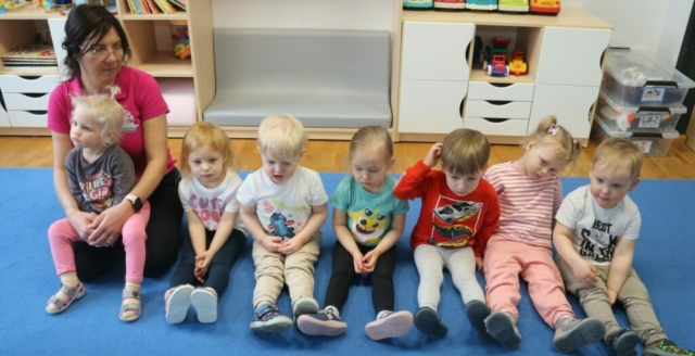 Czytanie bajki przez rodzica