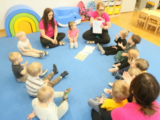 Wysłuchanie wiersza pt. "Wiosna"