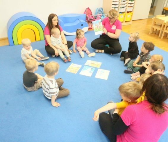 Wysłuchanie wiersza pt. "Wiosna"